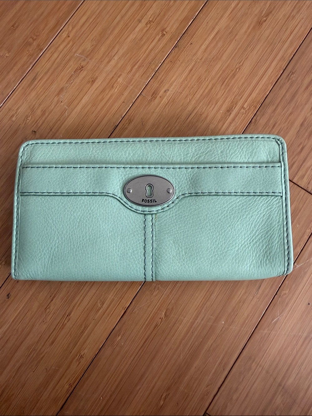 Fossil Mint Green Pebbled Leather Zip Wallet